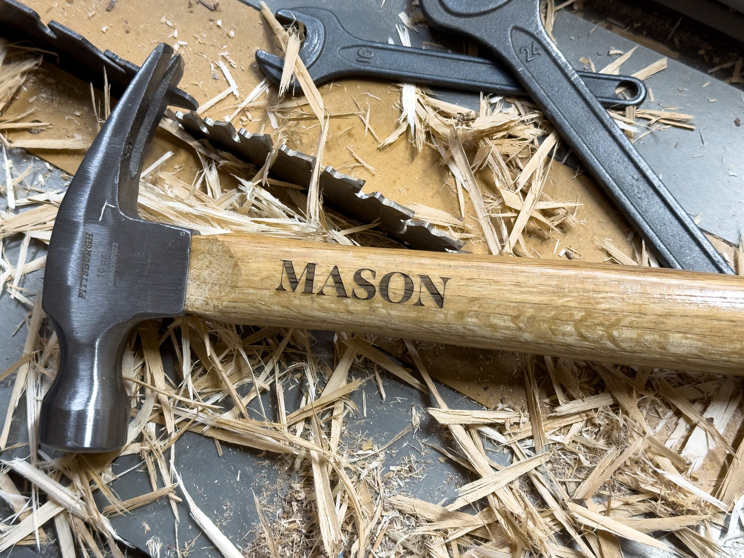Custom Engraved 16-Ounce Hammer: Personalized DIY Gift – photo 2